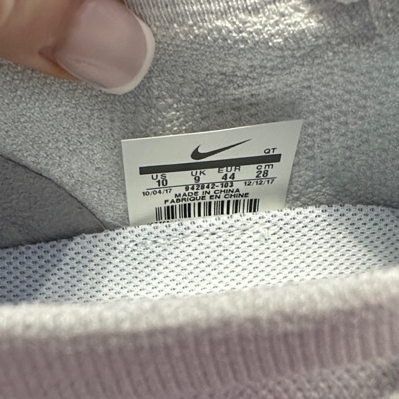 Nike White and Black VaporMax Flyknit Shoes - Picture 3 of 3